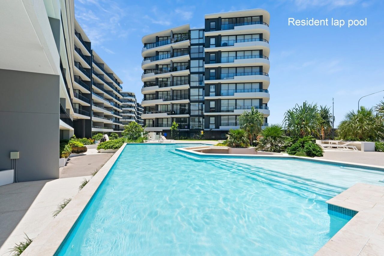 2302/4 Athena Blvd, Hope Island QLD 4212